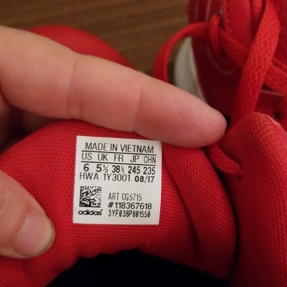 Addidas - Picture 3 of 4